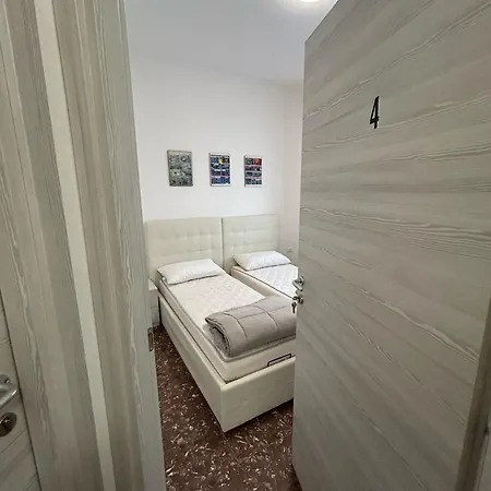 L'affaire Du Collier Gasthof Bergamo