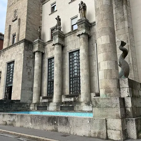 L'affaire Du Collier *