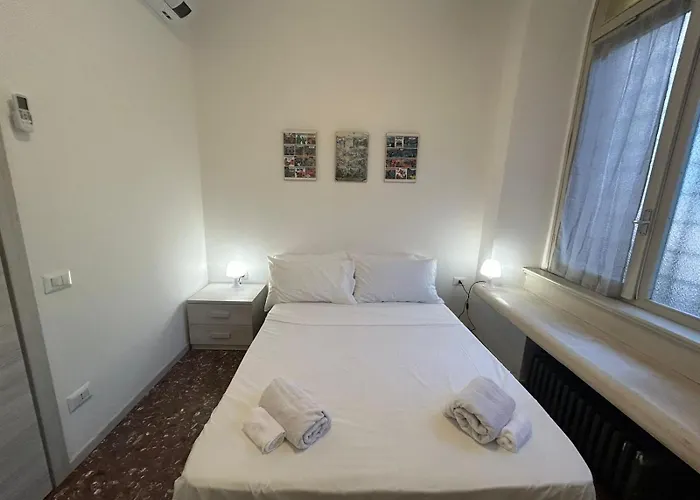 Pensión L'affaire Du Collier Bérgamo